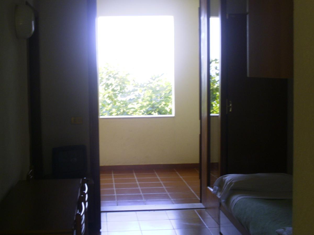 Vrclub - Villa Ridente Residence San Giorgio  Kültér fotó